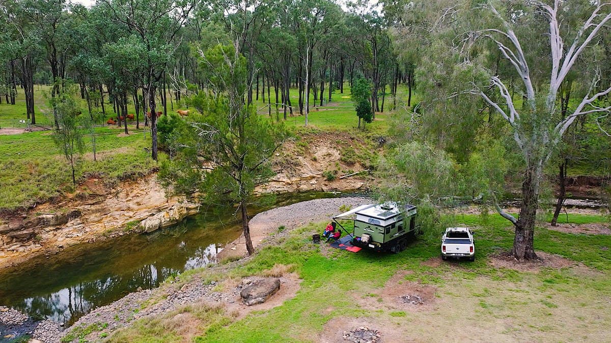 creek caravan camping